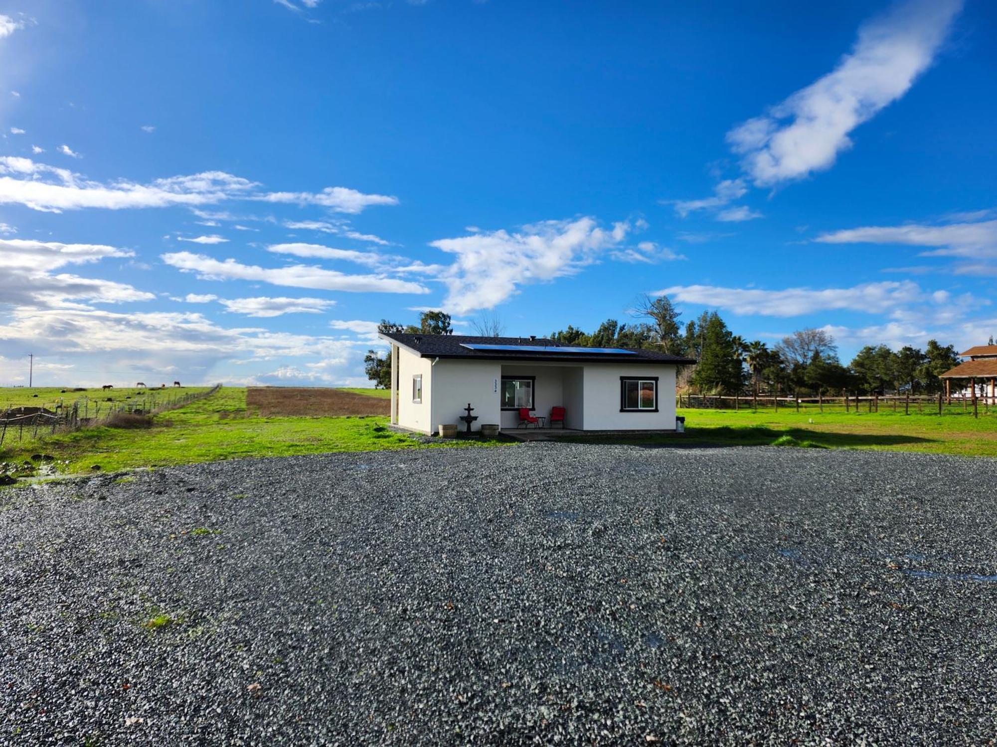 Private Home On Farm Lincoln Exteriör bild